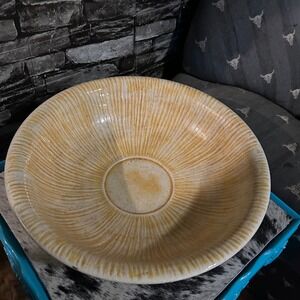 VTG Ceramic Serving Bowl, Rustic Pottery Bowl,‎ Tan Yellow Decorative wash Basin